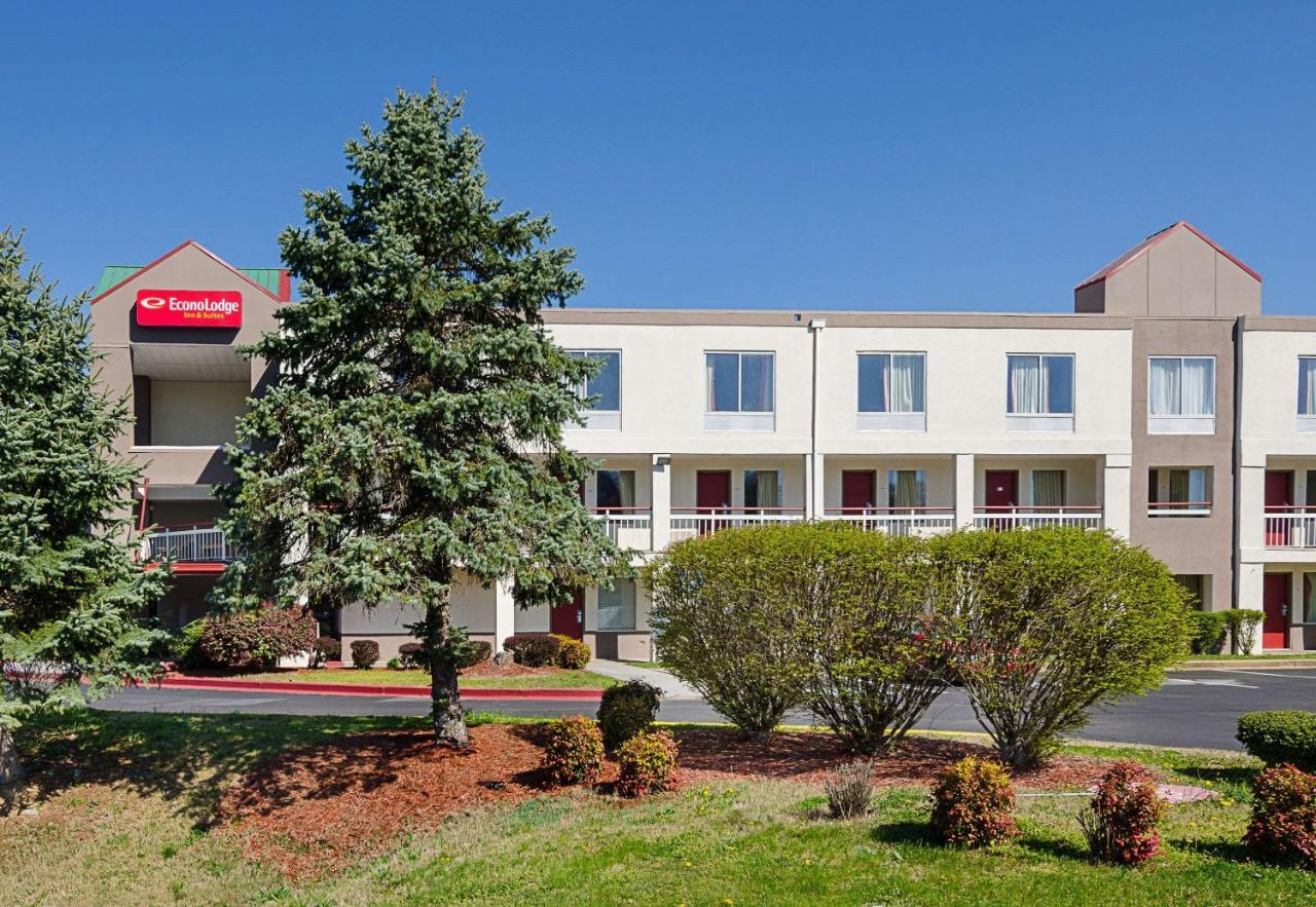 Econo Lodge Inn & Suites Johnson City Exterior photo